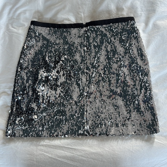 Silver Statement Sequin Mini Skirt - Picture 3 of 5
